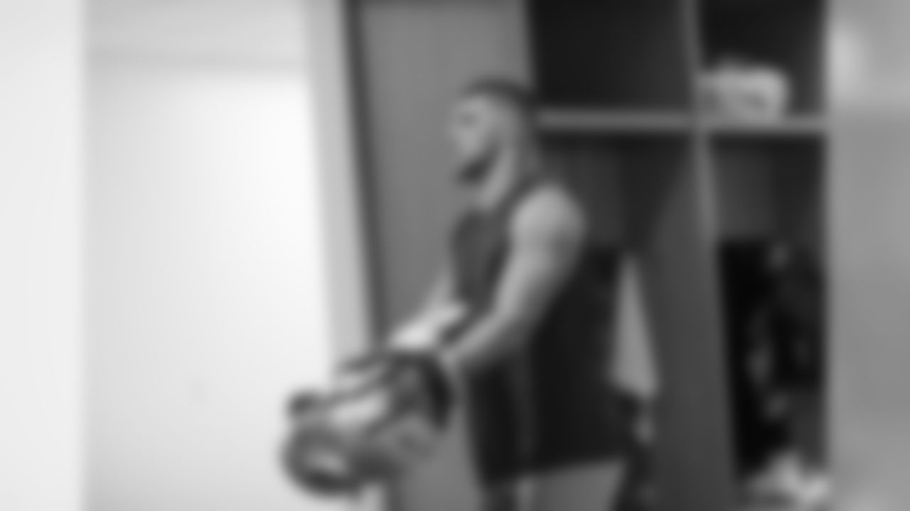 190922-locker-room-29