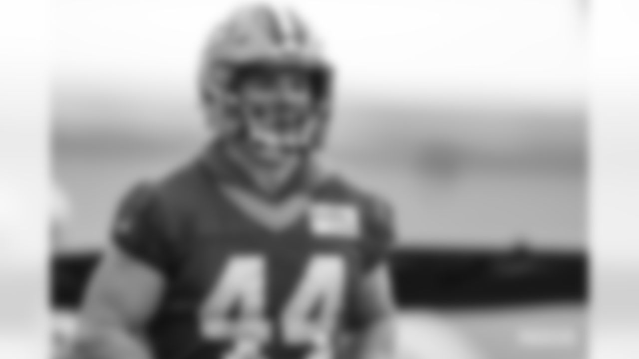 LB Ty Summers