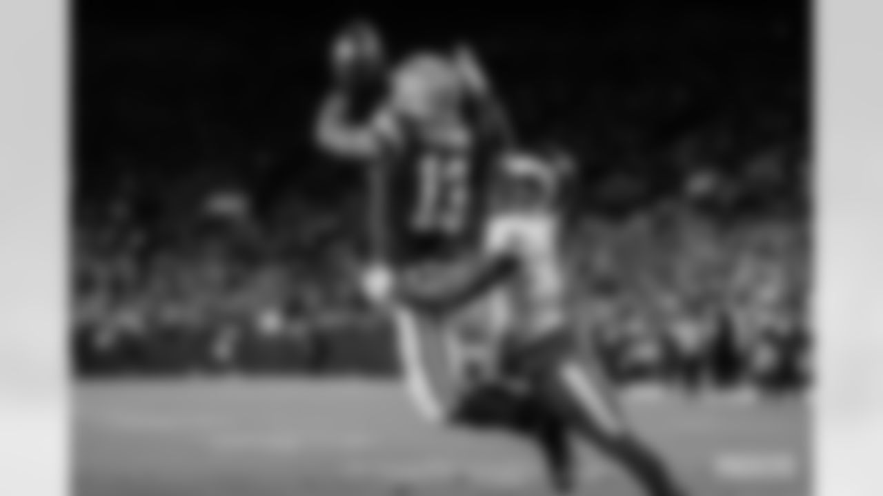 Green Bay Packers vs Los Angeles Rams
November 28, 2021
