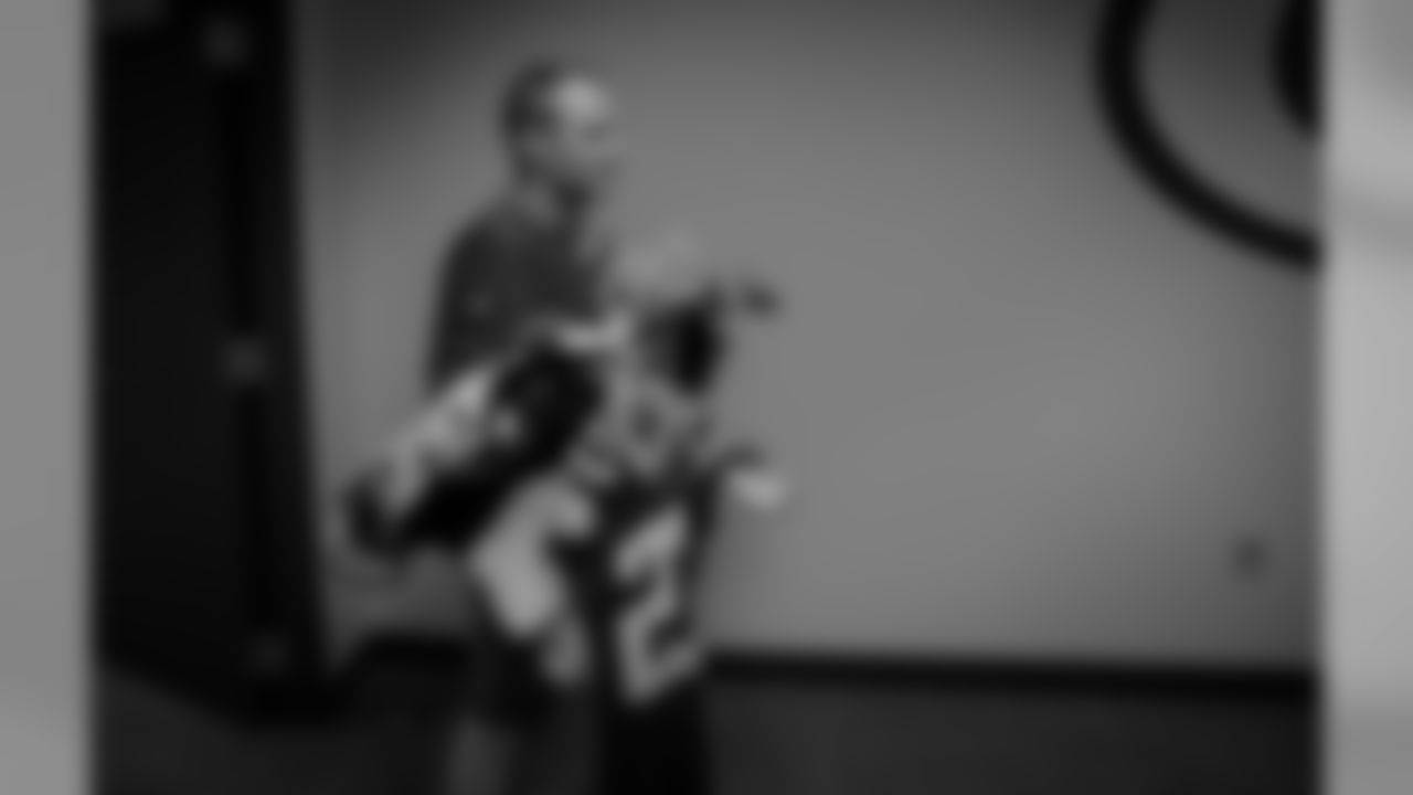 181015-packers-locker-room-bobber-34