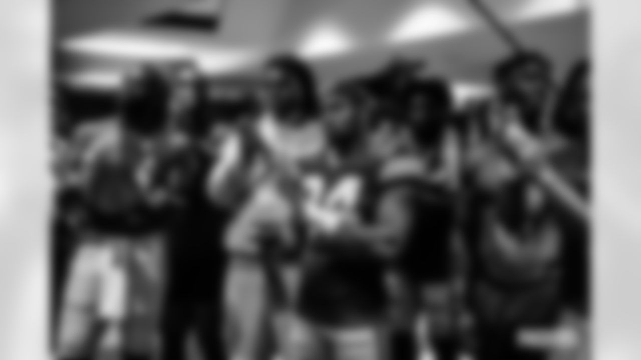 230924-locker-room-pics-siegle-wm-017