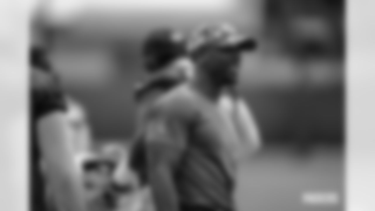 Akeem Davis (UNLV), Defensive Backs