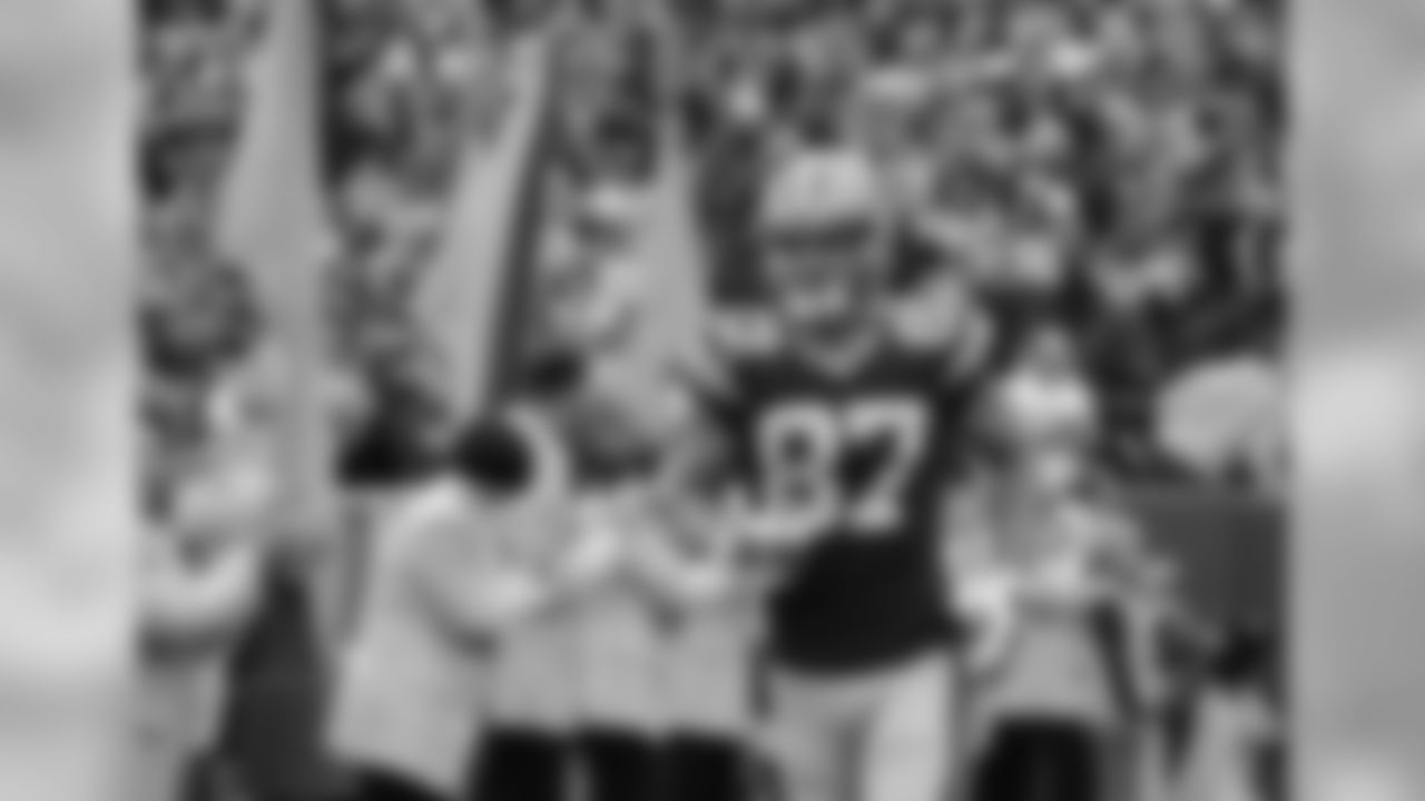 Nelson set a single-season franchise record with 1,519 receiving yards in 2014, on his way to being selected to his first career Pro Bowl and earning second-team All-Pro honors from the Associated Press.
