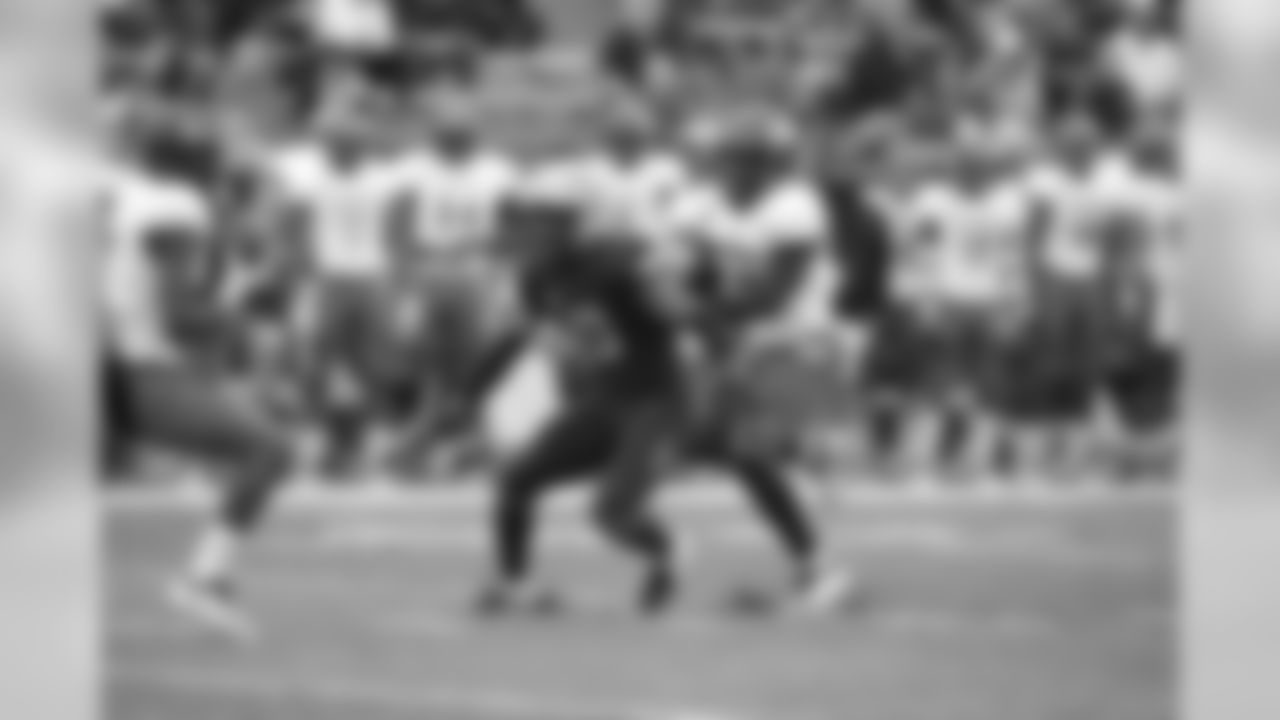 29 CB Ka'dar Hollman - Toledo