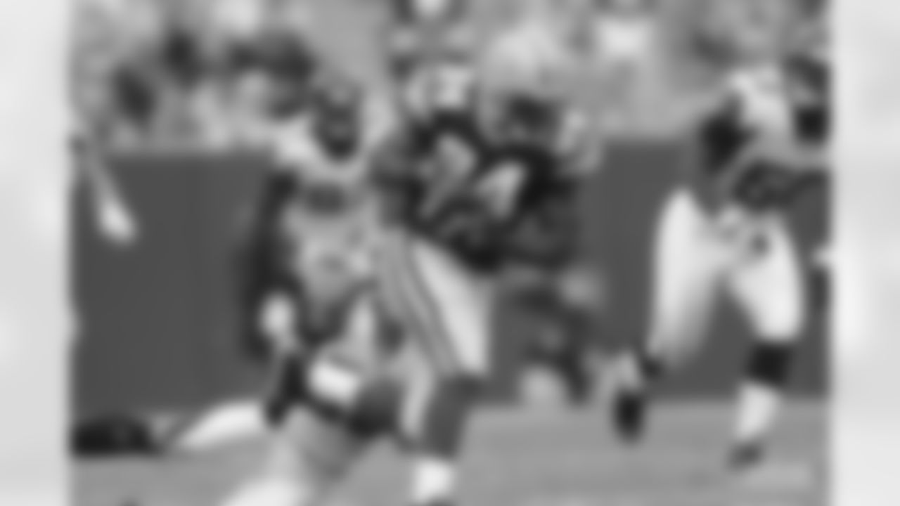 TE Tory Humphrey (2006, 08)