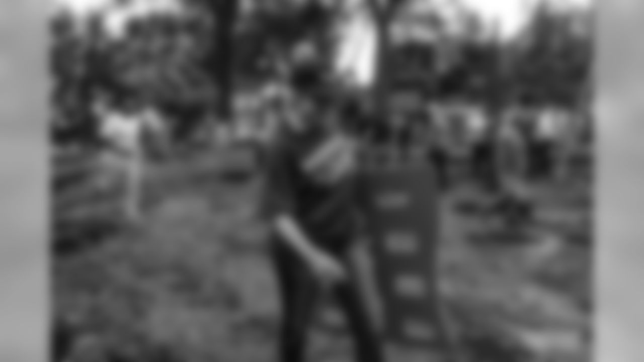 191001-playground-build-33