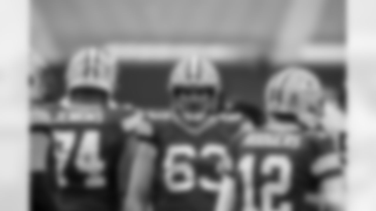 C Corey Linsley