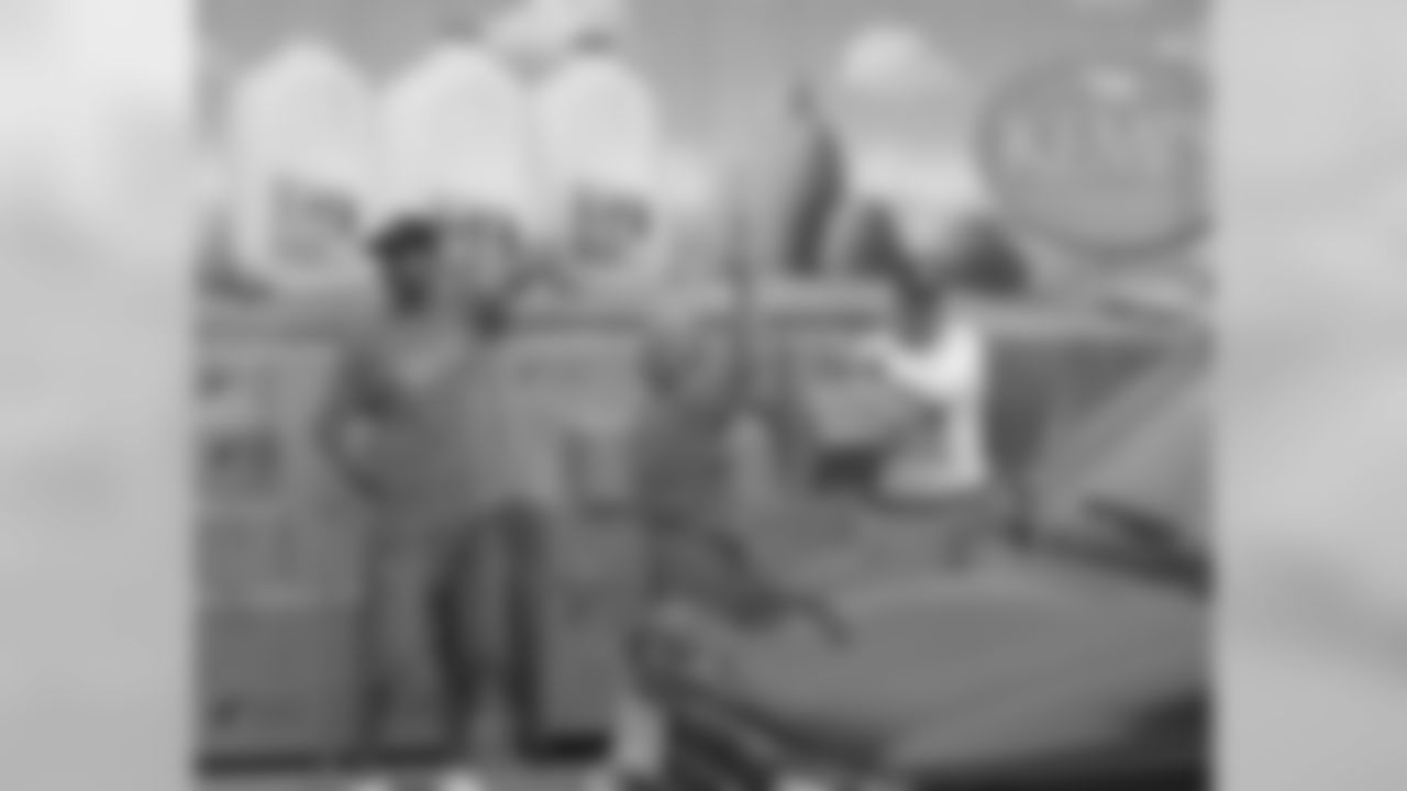 Freeman, Feed The Children, Oneida Nation, Kemps Food Distribution