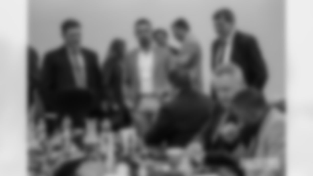 230427-draft-room-gallery-2560-19