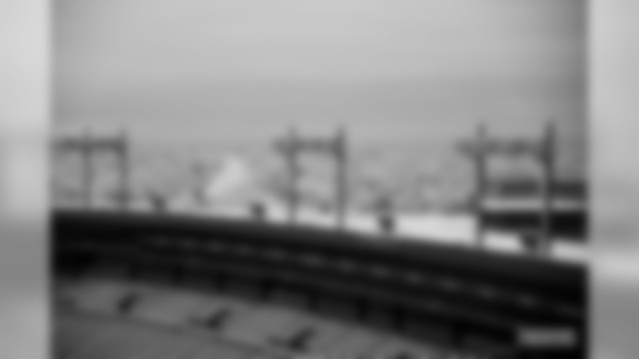 191029-lambeau-first-snow-5