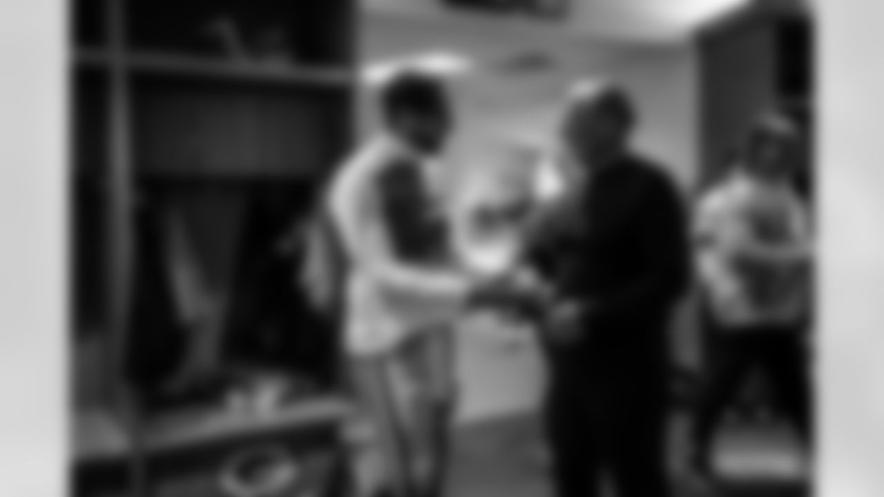 221220-locker-room-EA-2560014