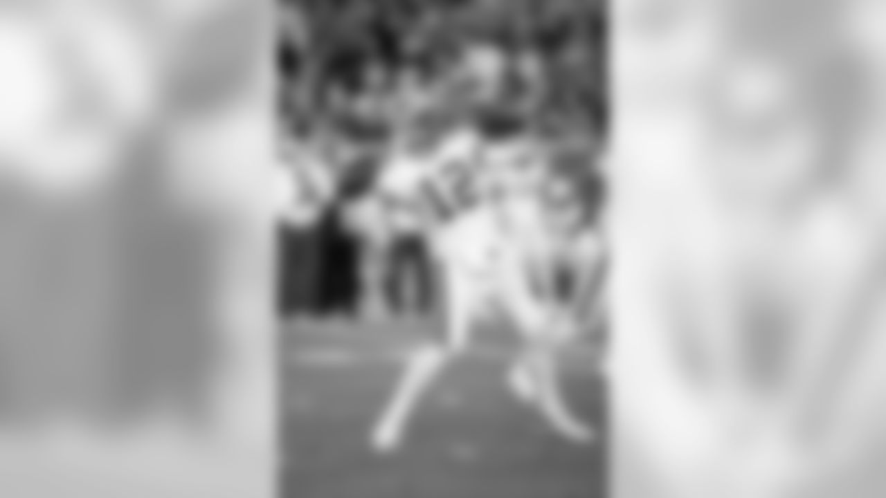 Green Bay Packers quarterback Aaron Rodgers (12) passes the football during a week 7 NFL football game against the Chicago Bears, Thursday, Oct 20, 2016, in Green Bay, Wis. The Packers won 26-10.