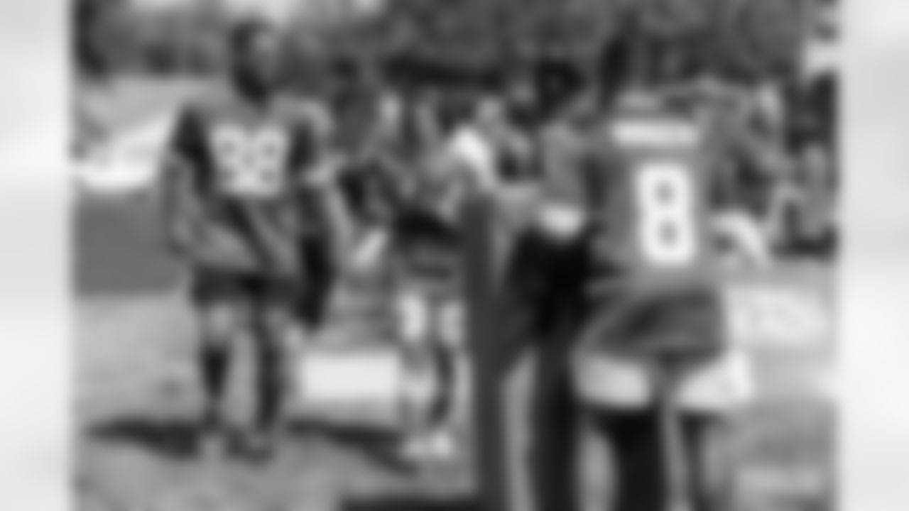 220913-football-outreach-gallery-2560060