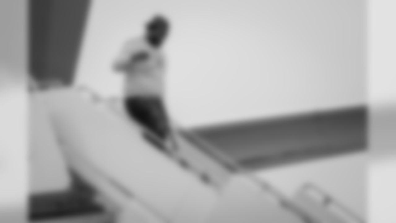 181124-packers-arrive-minneapolis-siegle-4