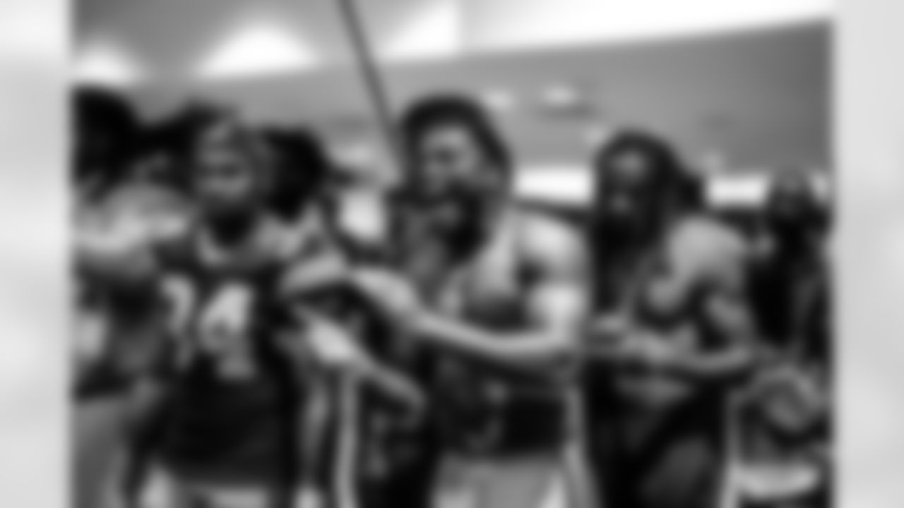 230924-locker-room-pics-siegle-wm-015