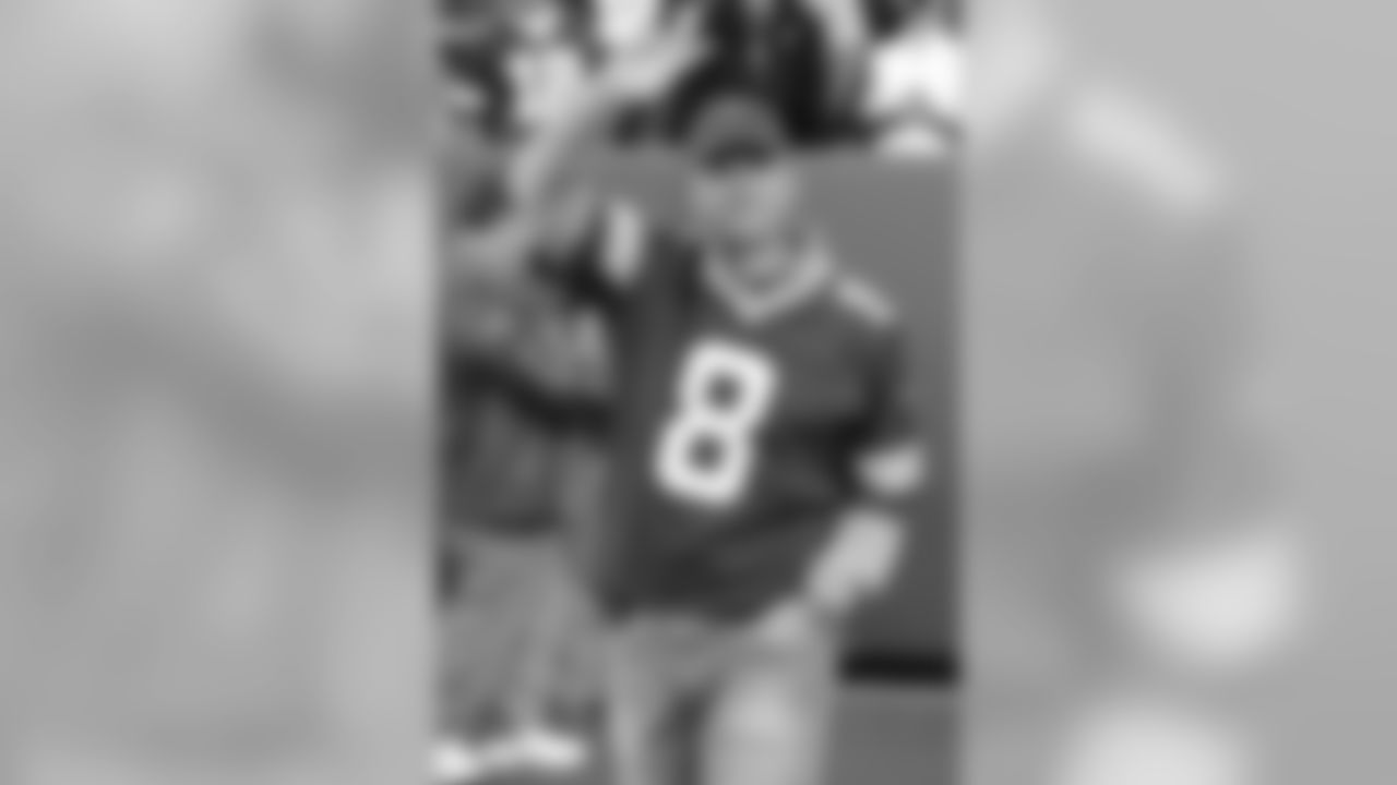 #8 - Ryan Longwell (1997-2005)