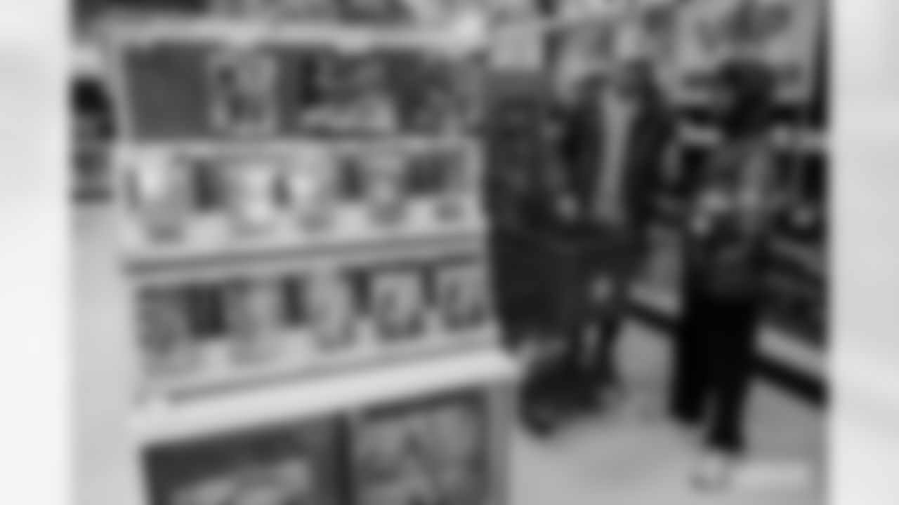 221215-tariq-target-shopping-2560009