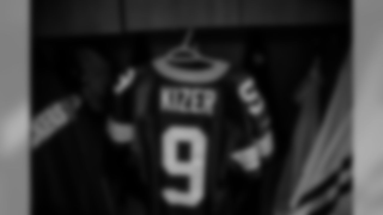 180809-packers-locker-room-bobber-22