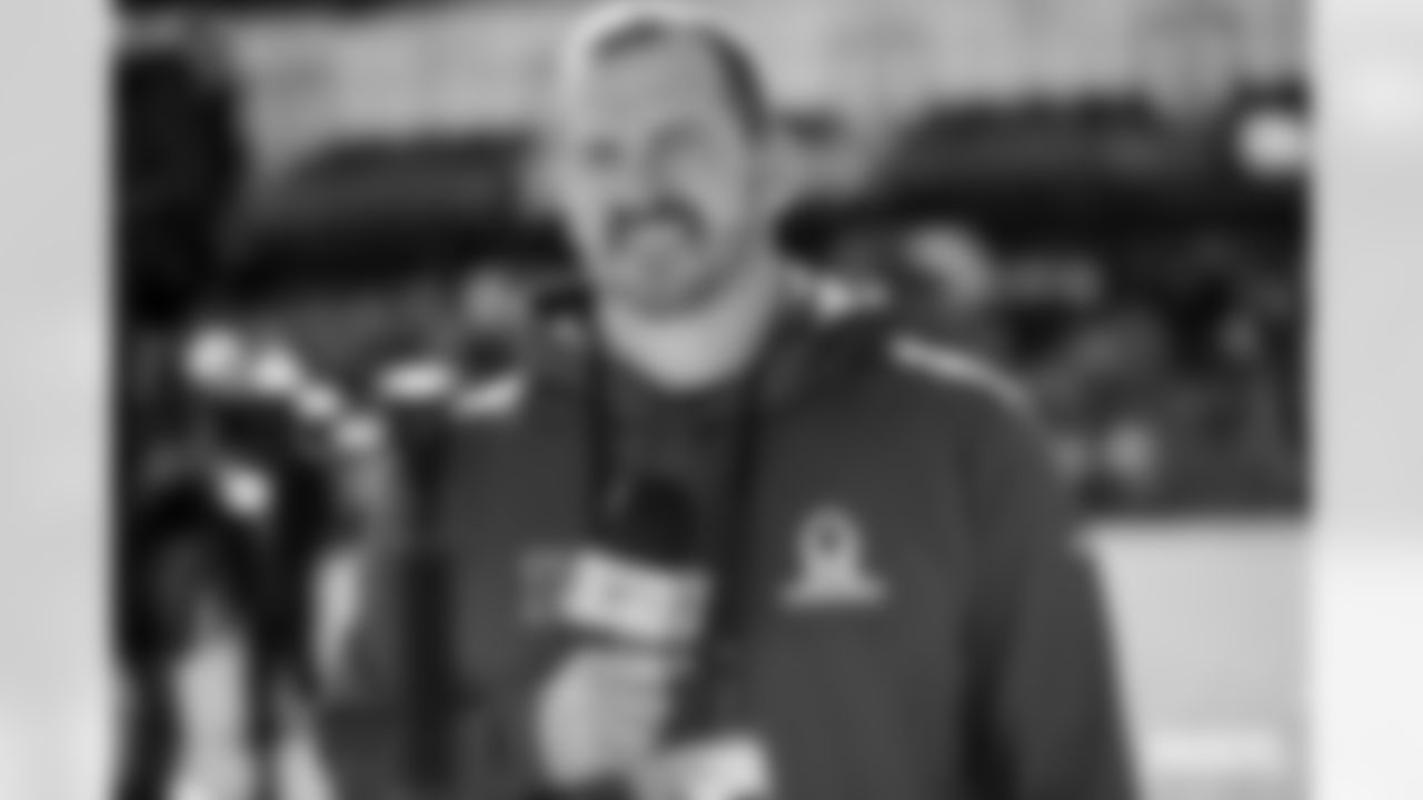 Outside linebackers coach Mike Smith