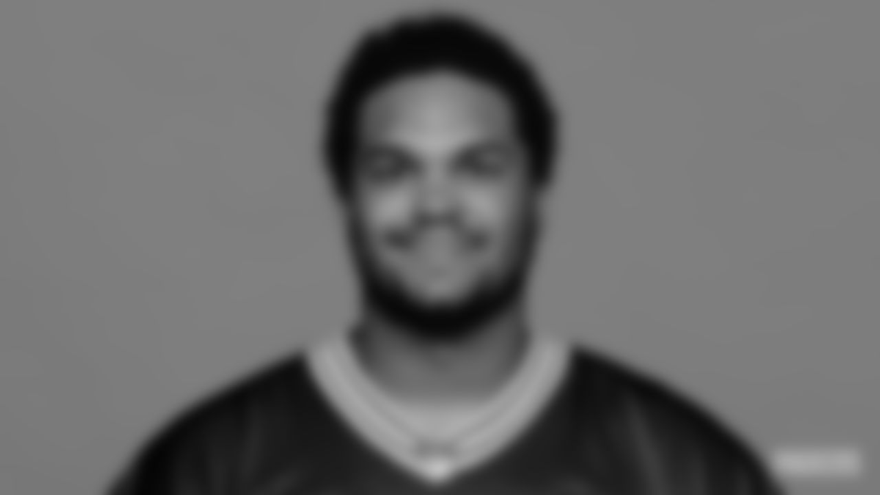 LB Carlo Kemp