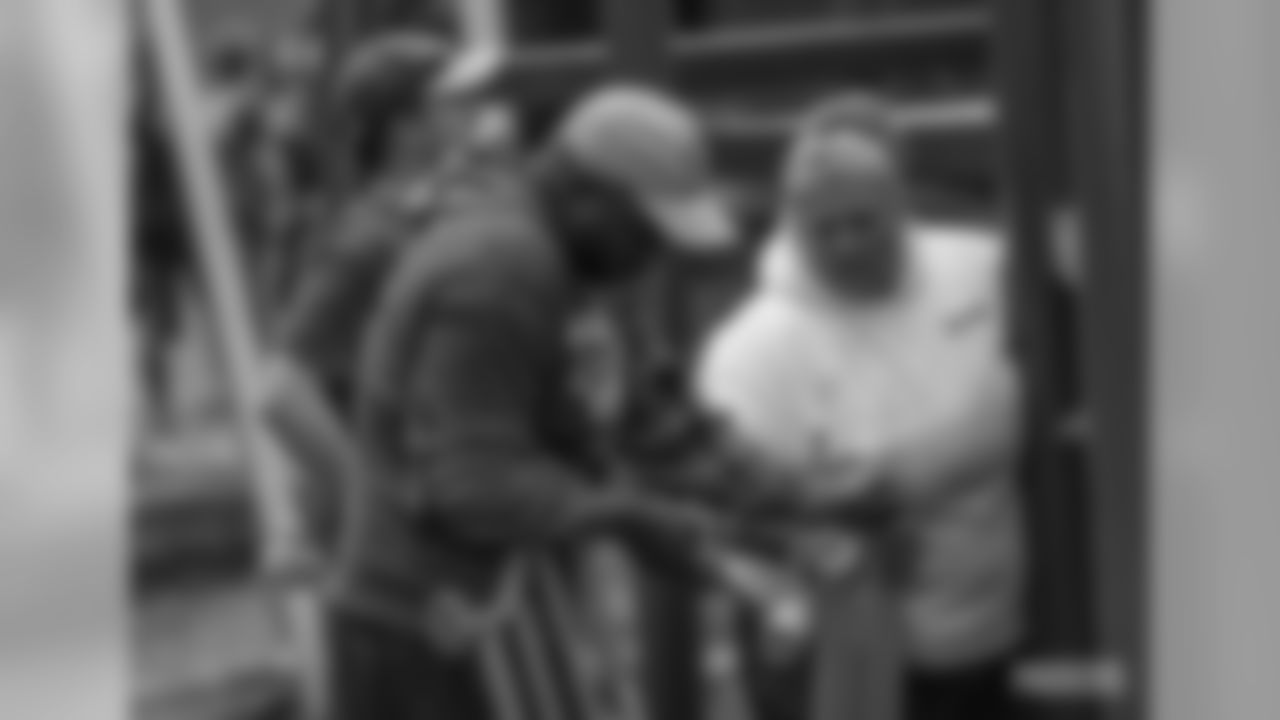 191001-playground-build-16