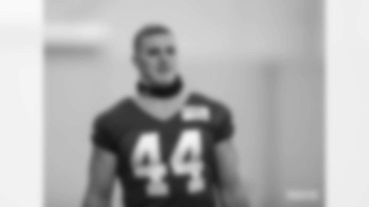 LB Ty Summers
