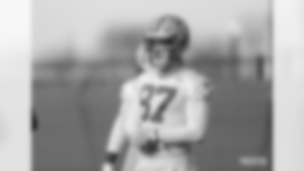 TE Jace Sternberger