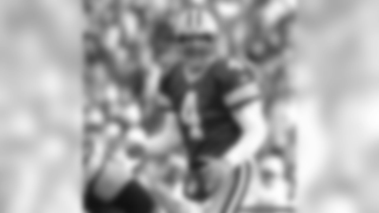 QB Brett Favre