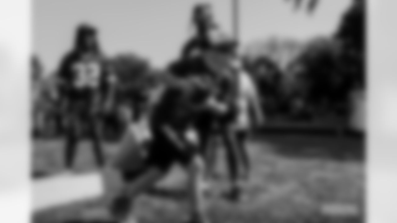 220913-football-outreach-gallery-2560061