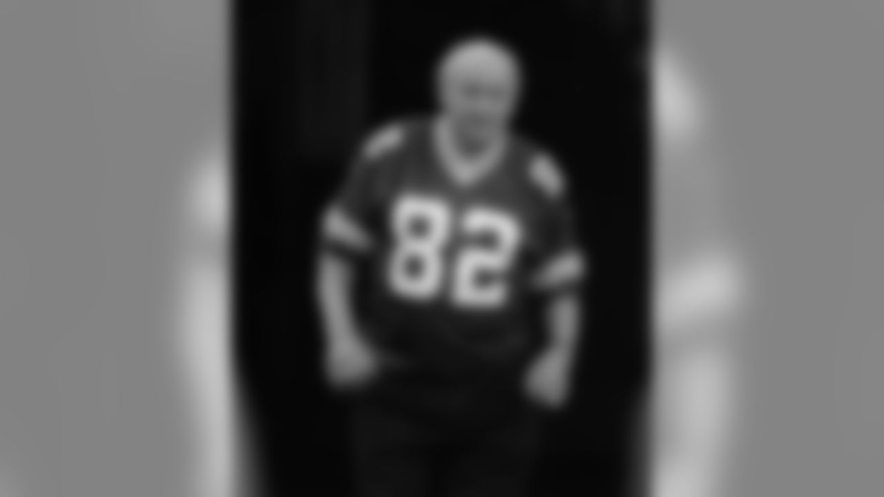 Selected by the Packers in the second round of the 1955 NFL Draft. Played baseball and football at Wisconsin and was named the school's top athlete as a senior. Played in 43 games for the Packers over four seasons before a shoulder injury forced him into retirement. Elected to the Packers' board of directors in 1987 and then to the executive committee in 1993 before reaching emeritus status in 2004. Died in 2012.