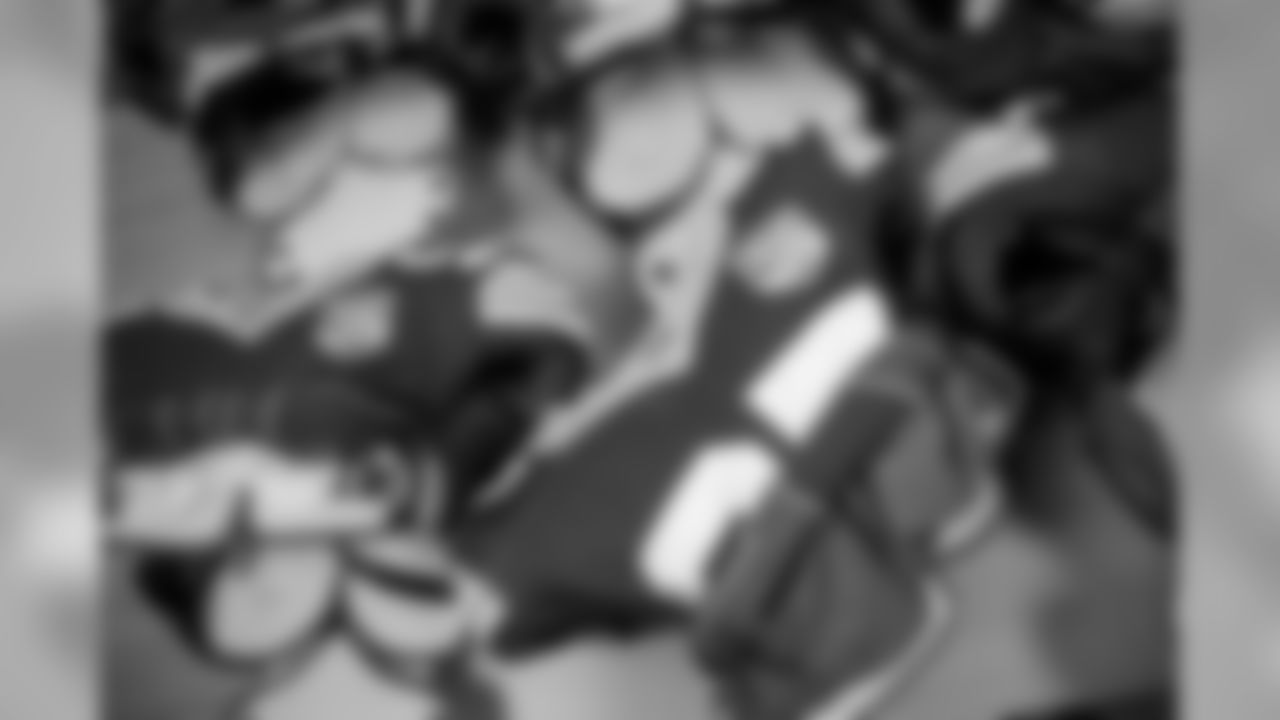 181015-packers-locker-room-bobber-23