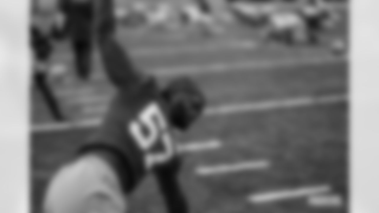 LB Brenton Cox Jr.