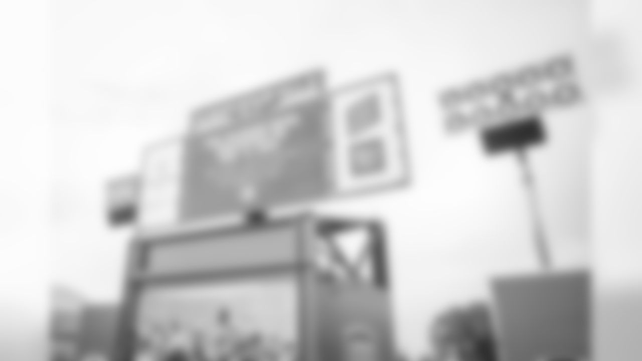 180612-lambeau-field-live-ribbon-cutting-16