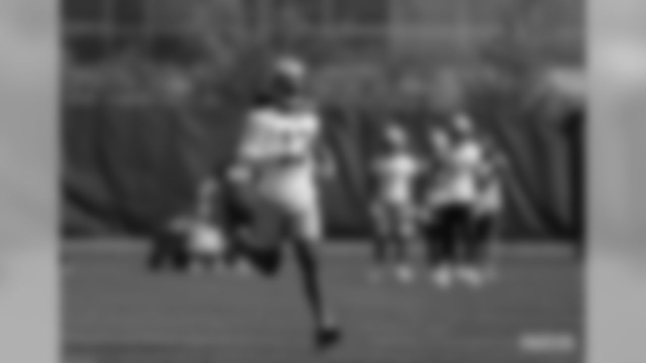 WR Davante Adams