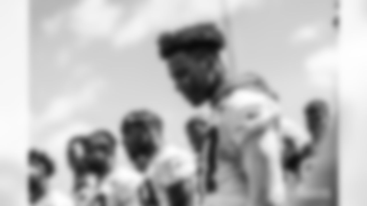 220727-training-camp-practice-1-2560109