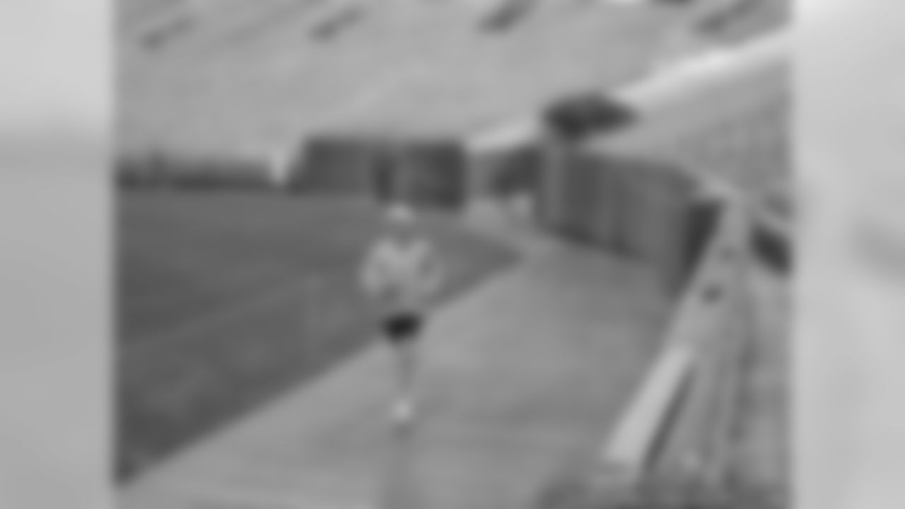 Green Bay Marathon Passes Through Lambeau Field