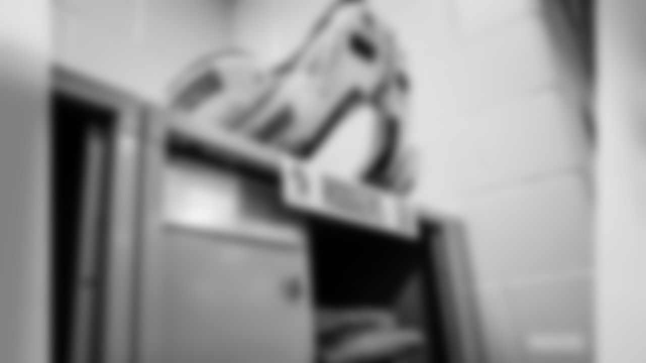 191201-packers-locker-room-bobber-WM-25