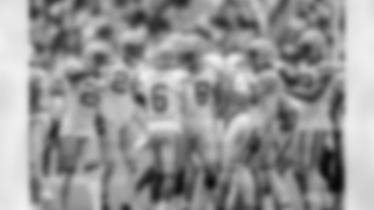 221225-packers-dolphins-siegle-WM-151