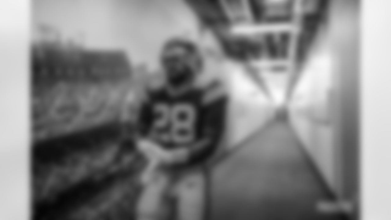 RB AJ Dillon