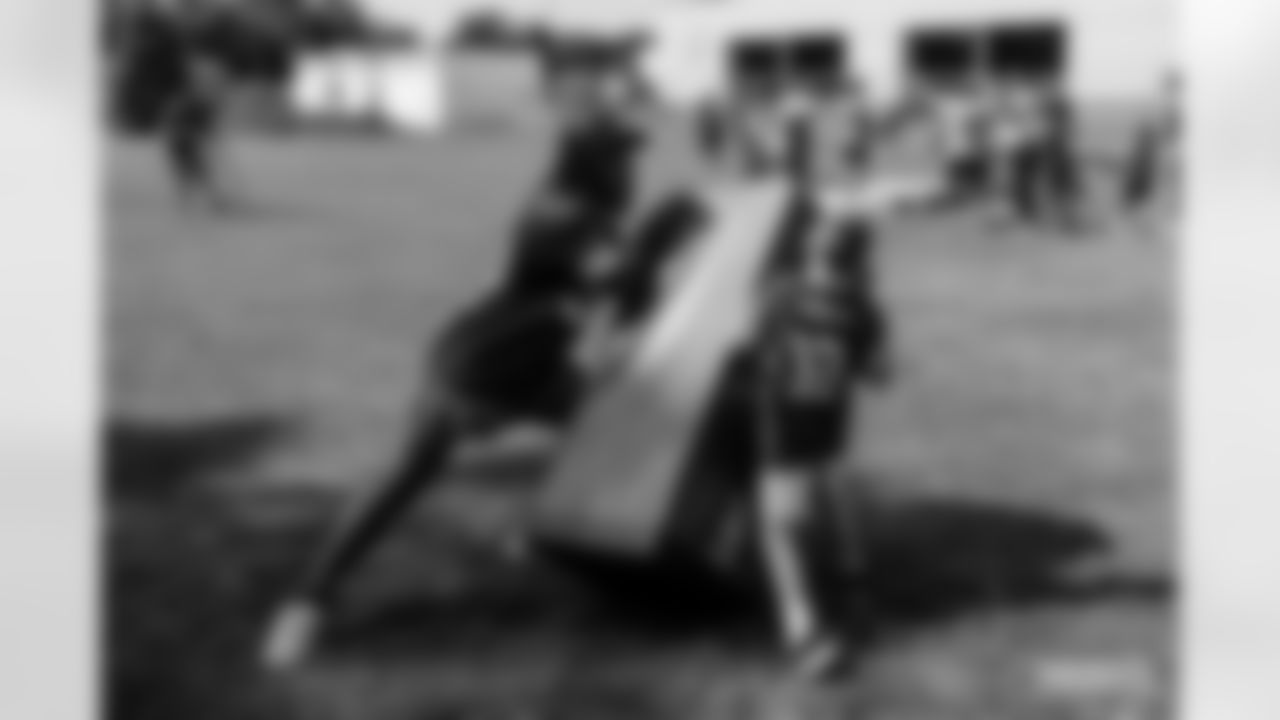 220913-football-outreach-gallery-2560016