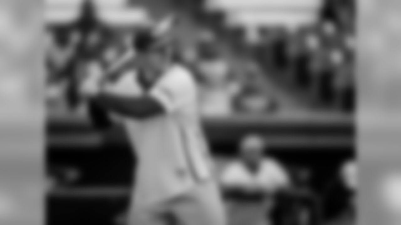 180602-green-gold-softball-siegle-5