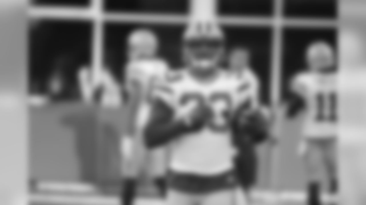 33 — DB Micah Hyde