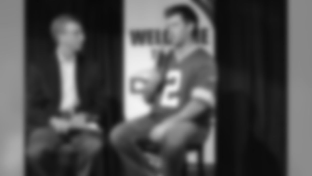 Mason Crosby addresses fans at the Packers Official Draft Party
