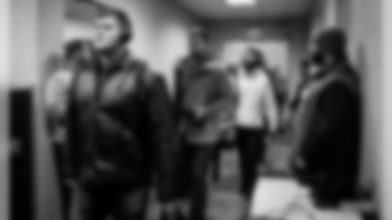 191201-packers-arrive-NYG-2-bobber-WM-6