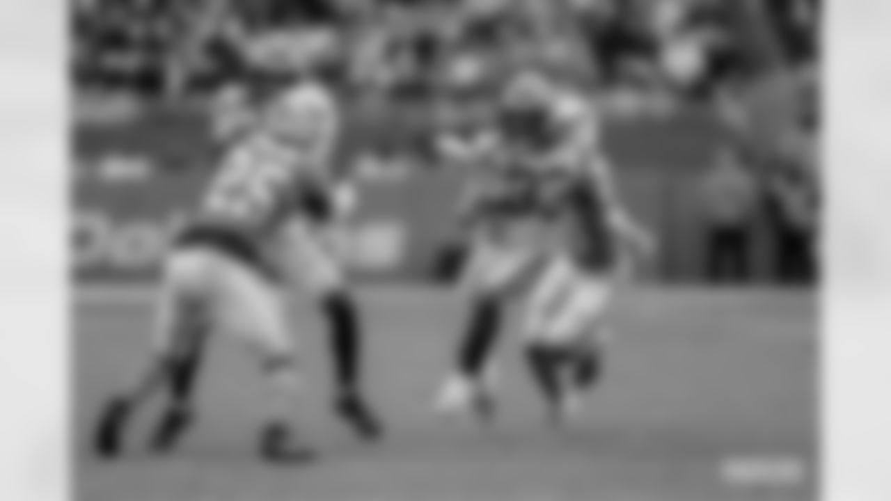221225-packers-dolphins-siegle-WM-229