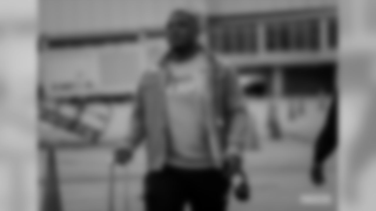 191101-packers-GRB-airport-siegle_WM-68