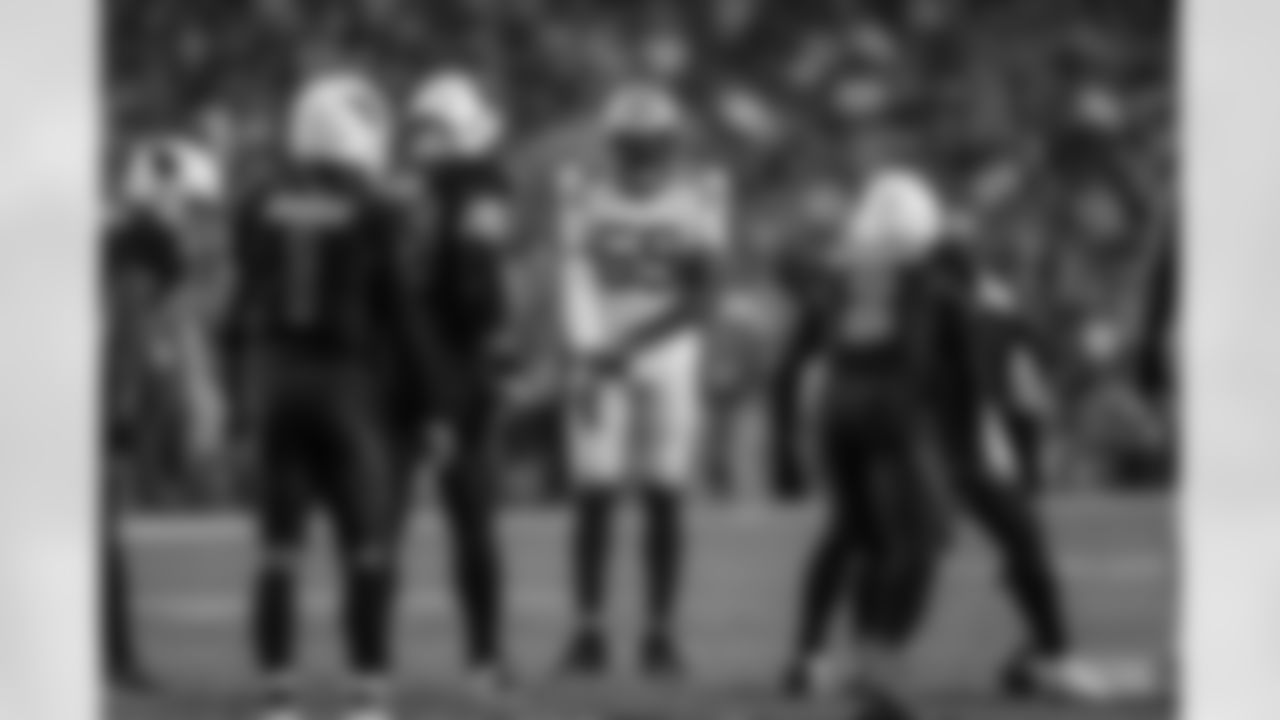 LB De'Vondre Campbell