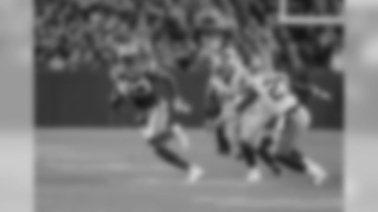 Green Bay Packers against the San Francisco 49ers during Monday night's game at Lambeau Field.