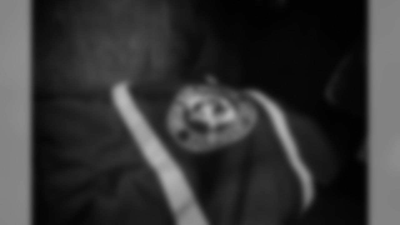180830-packers-locker-room-KC-bobber-10