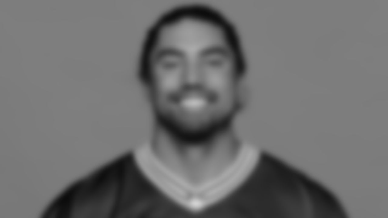 TE Bronson Kaufusi